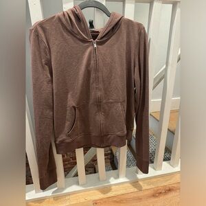 Vuori Halo Mini Full Zip Hoodie in Chocolate Milk Heather, size Large